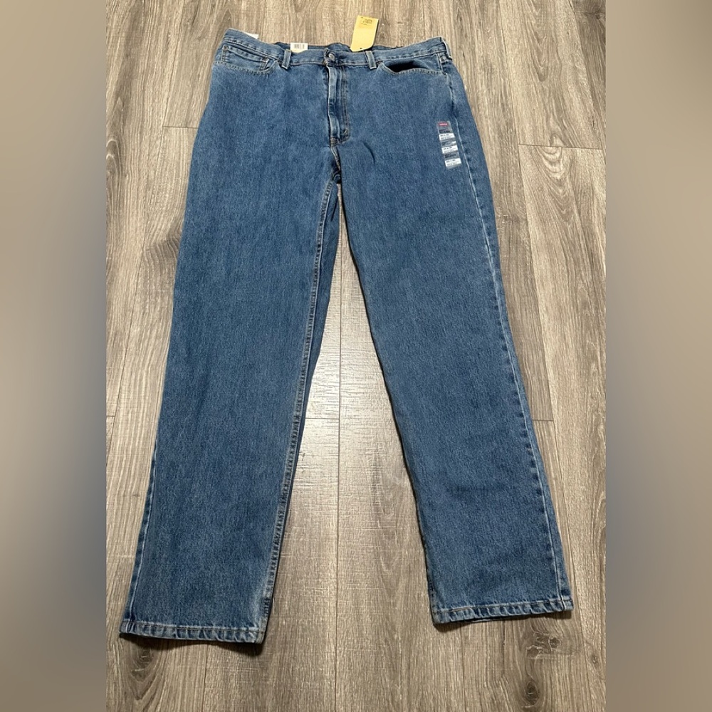 New Levis size 40 x 36